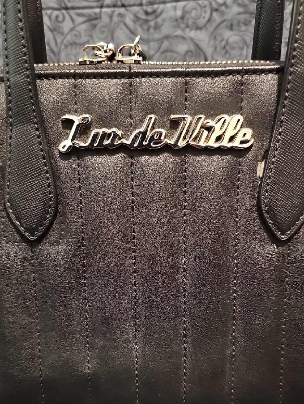 Lux de Ville Hand Bag - Picture 6 of 9